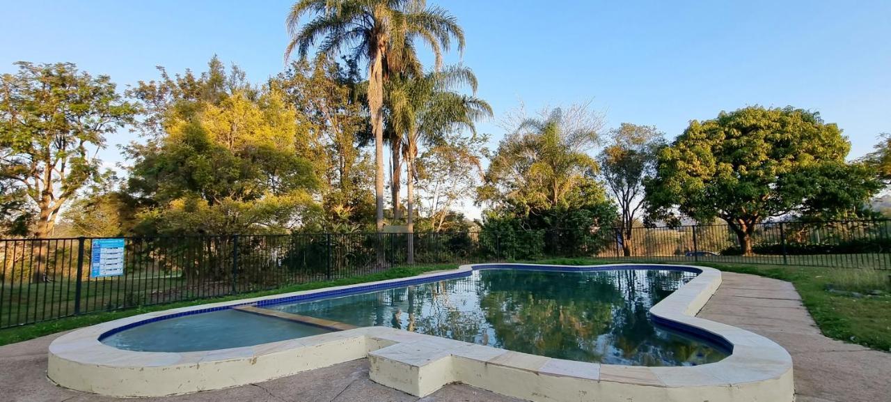 Y Motels Gympie Bagian luar foto